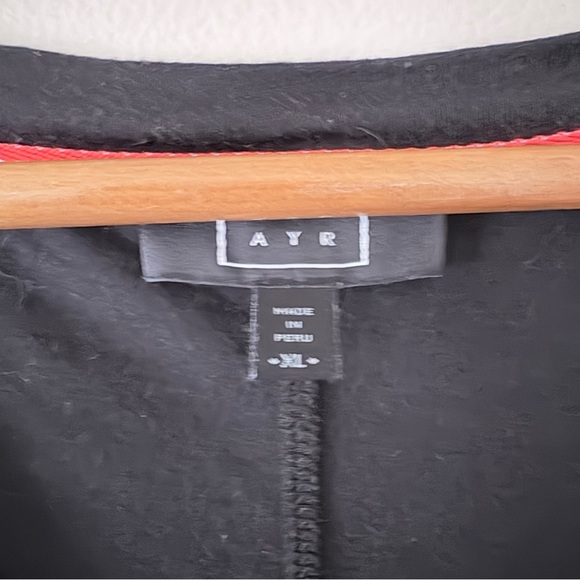 AYR The Vito Set of 2 V-Neck Short Sleeve T-Shirts 100% PIMA Cotton Black White - Picture 7 of 14